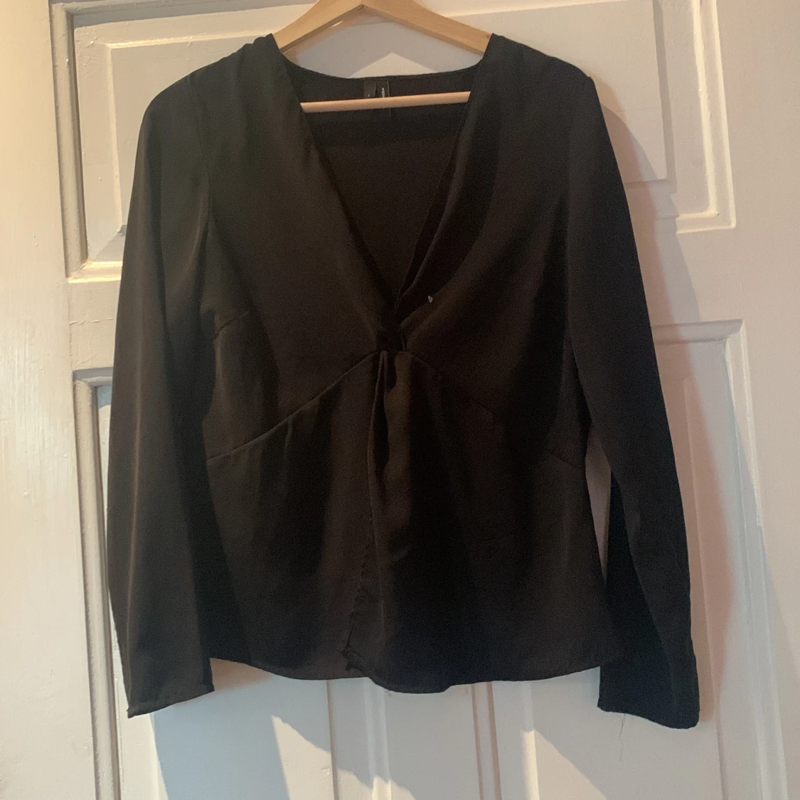 En svart blus från Vero Moda 