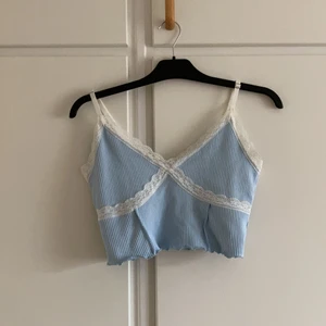 Spets linne får hm st M - Aldrig använt bar testat köpt för typ 8 månader sedan