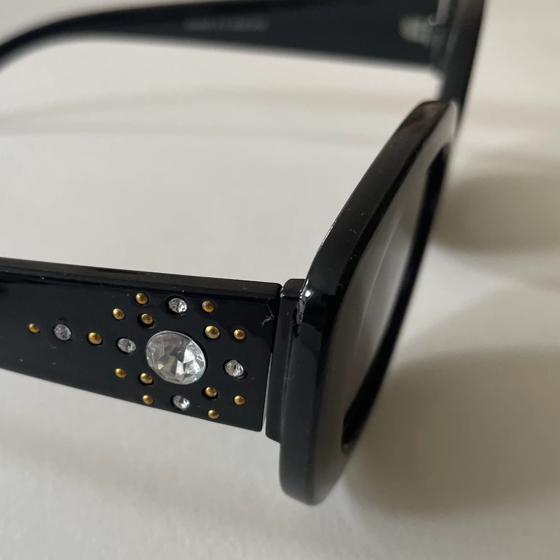 Svarta solglasögon  - 91