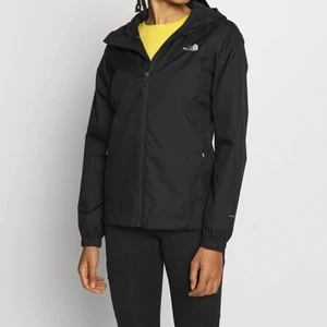  the north face quest hardshell jacka - Säljer min the  north face quest hardshell jacka, använd några gånger, bra skick, för bilder skickas privat. Storlek S