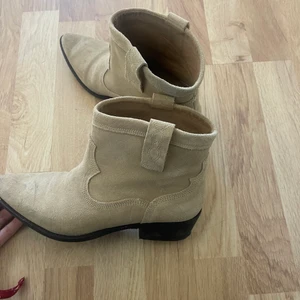 Cowboy boots  - Använda 1 gång och är som nya 😊