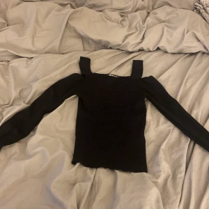 tröja stl xs  - använd några gånger  bra skick! 