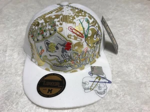 Crown Kull Broderi Kepsar med Glitter  - 119kr/st  Frakt 49kr