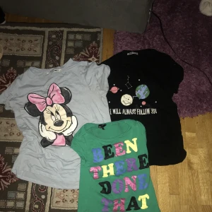 Tröjor - 30 kr st 100 kr för alla (Blåa är l i storlek)