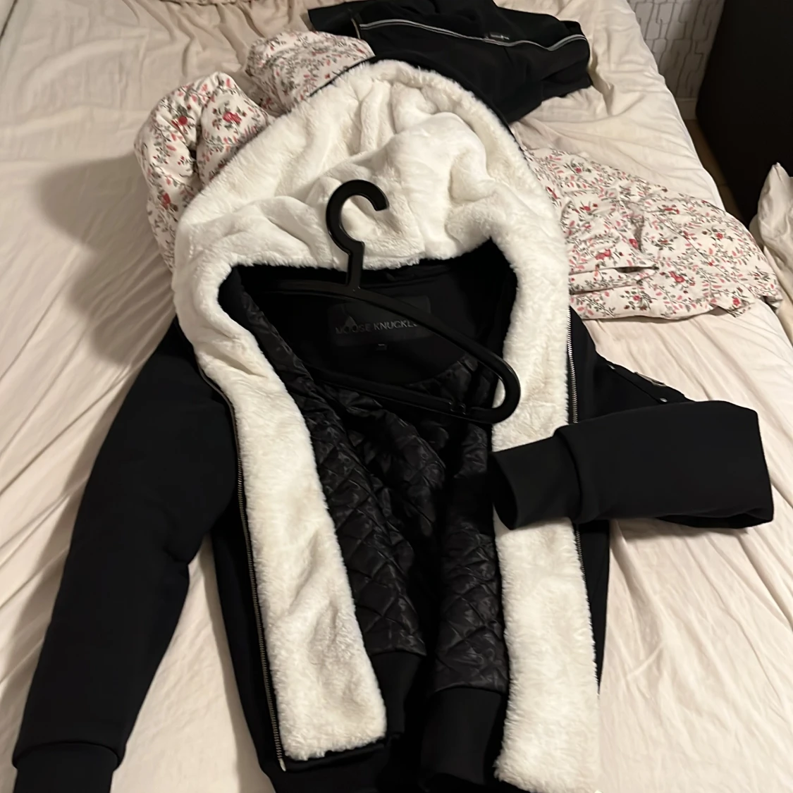 Moose knuckles hoodie - 90