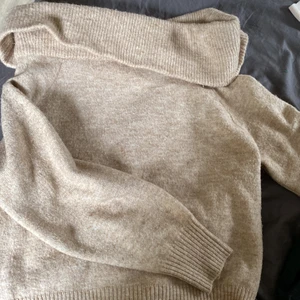 Stickad tröja  - Mysig tröja från HM Sparsamt använd
