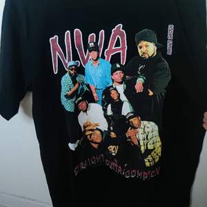 N.W.A t-shirt i storlek M från 