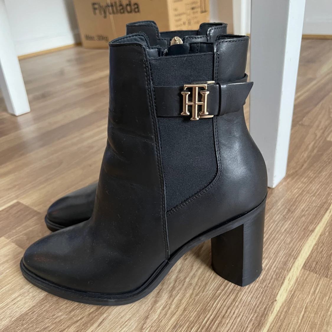 Tommy Hilfiger MONOGRAM HARDWARES BOOT