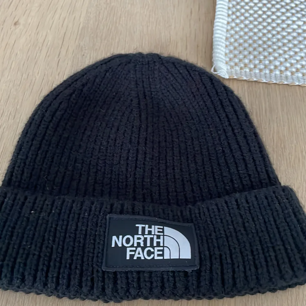 Nästa helt oanvänd. The North Face Mössa. Logo. Övrigt.