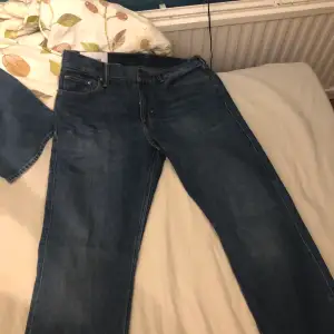 Relaxed jeans 33/32
