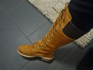 Timberland  - Fina timberlandskor varsamt använda pris kan diskuteras vid snabb affär.
