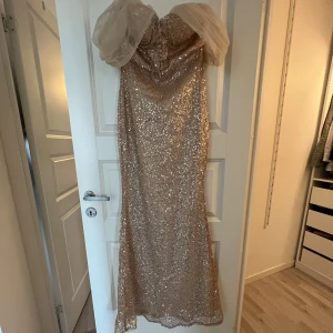 Festklänning - Festklänning 