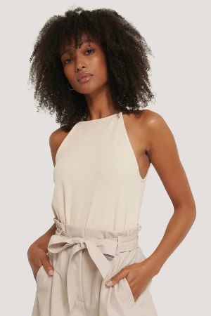 Linne NA-KD - Superfint linne som tyvärr aldrig kommit till användning. Helt ny med prislappen kvar. Storlek xs, men skulle säga att den passar s också 😊slutsåld online.  Köparen står för frakt. 