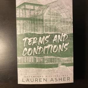 Bok från Lauren Asher i fint skick. 90kr inklusive frakt eller möts upp i Västerås💕(har ett ord markerat)