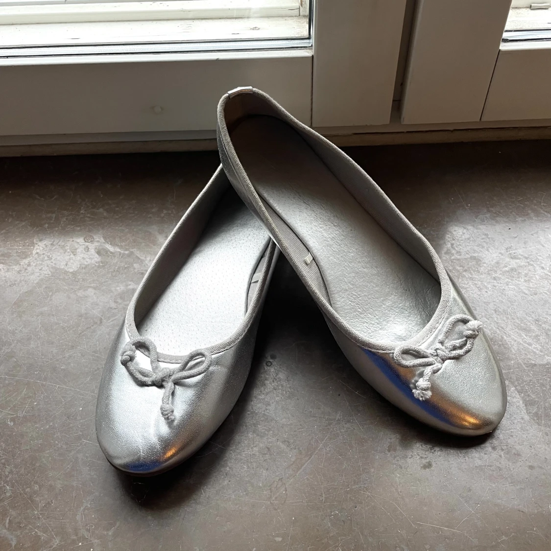 Ballerinaskor i silver - 90