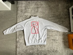 Poetic Collective 1/4 zip - Loose fit