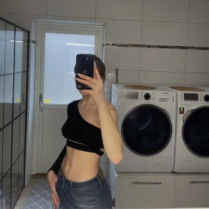 Svart fest topp - Svart snygg fest topp från boohoo Storlek 36 Superfint skick