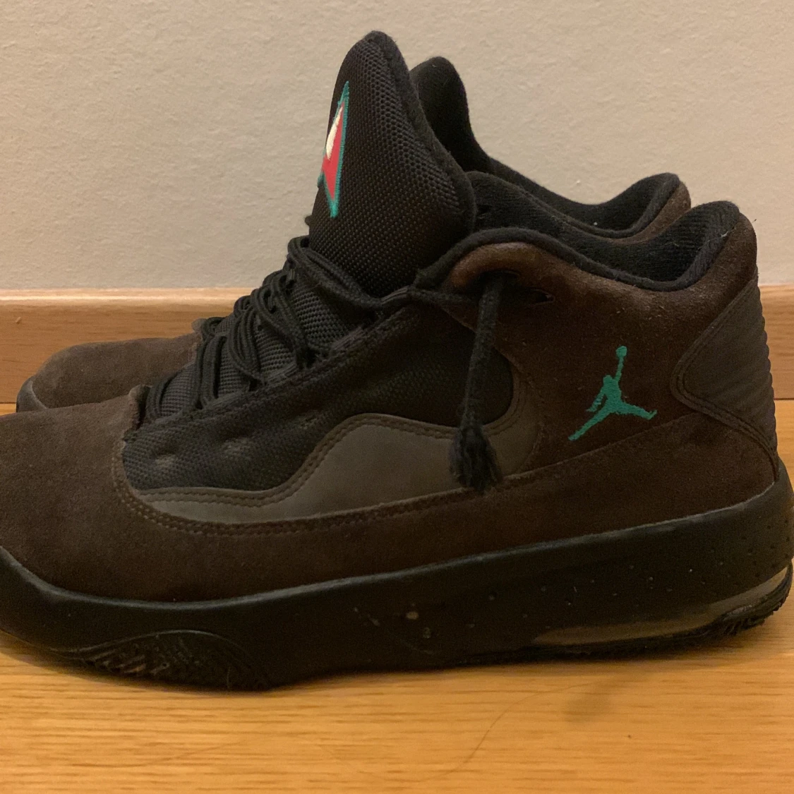 Jordan 2 aura Max. Frakt ingår i pris - 90