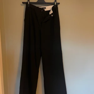 Kostymbyxor  - Svarta kostymbyxor storlek xs 