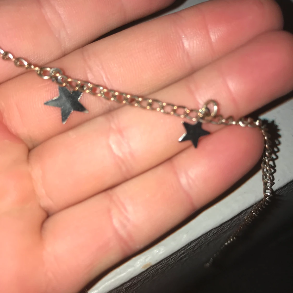 Ett fint stjärnhalsband 5kr - 90