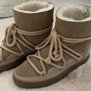 Inuikii  - Fina nästan oanvända Inuikii❤️