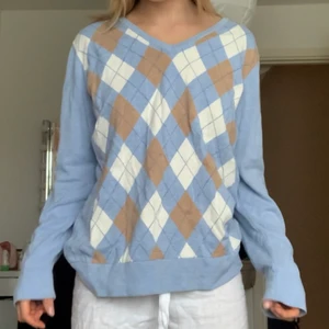 Rutig stickad tröja - Rutig stickad tröja🙃