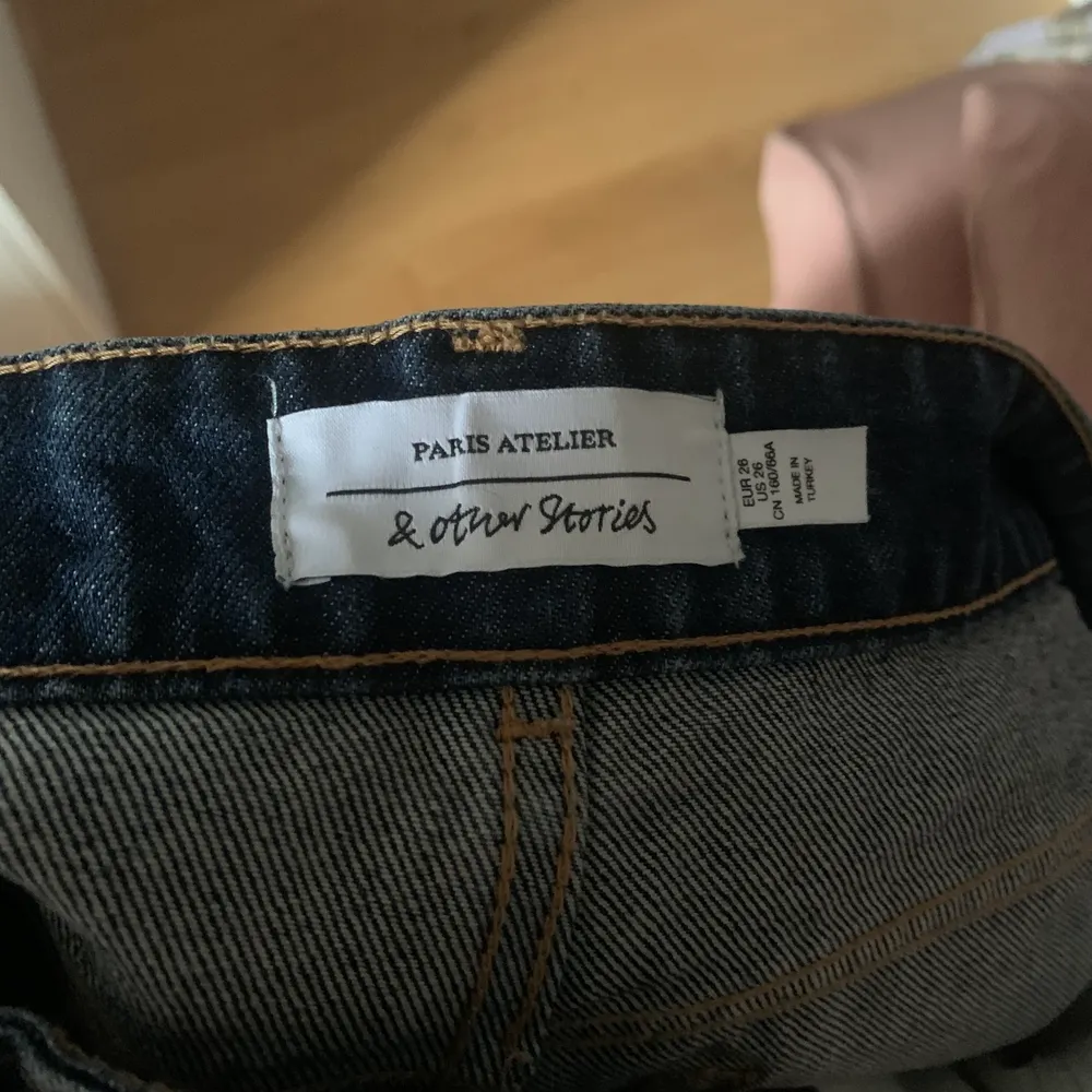 Sjukt bekväma jeans som passar till allt! I jättebra skick eftersom att de inte använts så mycket. Passar storlek 26🌱. Jeans & Byxor.