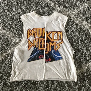 Graphic Tank Top - färg: white 💘  