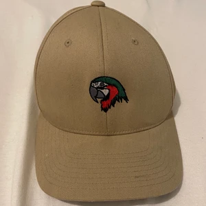 Loop keps  - Fick den från en kompis som jobbar på loop och den kommer inte till användning längre. Är helt ny och knappt använd 