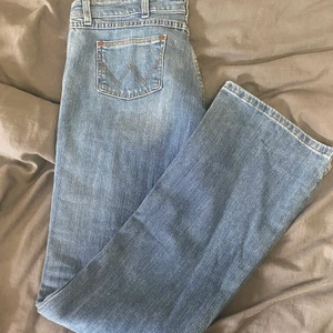 Wrangler jeans - Säljer mina bootcut jeans från wrangler. Helt nya💗