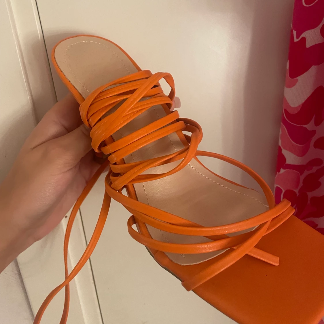 Orange klackar