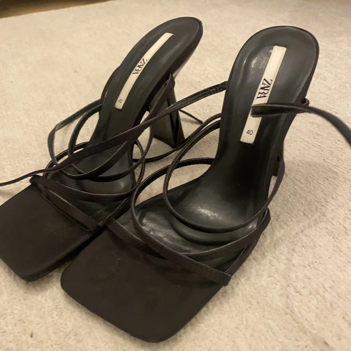 Klackar från zara  - 90