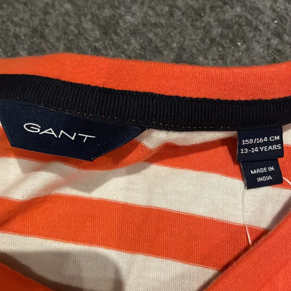 Oanvänd tröja från Gant stl 158/164 (13-14 år). Toppar.