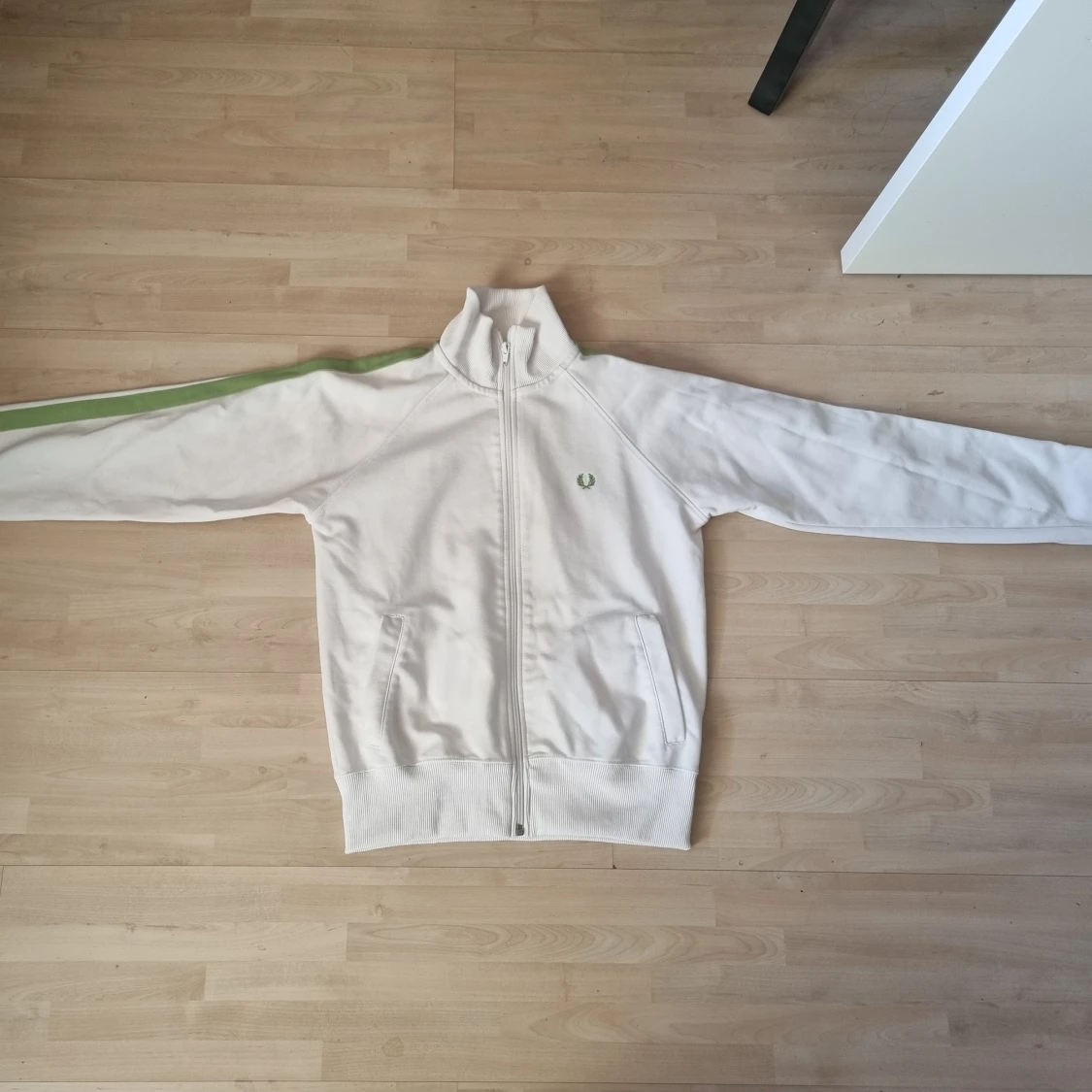 Troja från Fred Perry