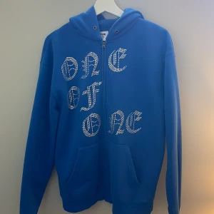 One Of One hoodie - Säljer min One Of One hoodie i storlek M👕 Condition: 8-8,5🔥 