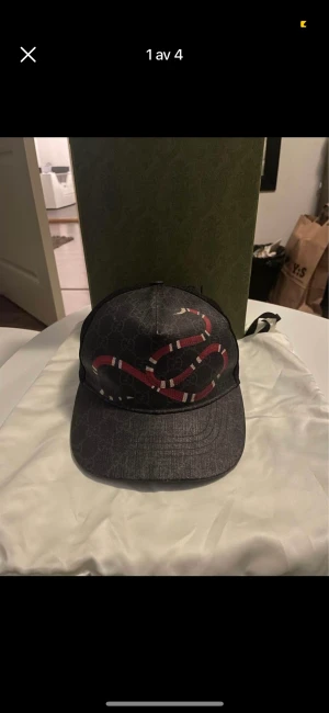 Gucci keps - Gucci kingsnake storlek xs Box o allt tillbehör följer med