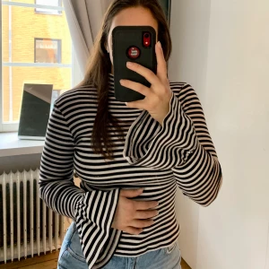 Tröja - Långärmad polotröja. Knappt använt. 