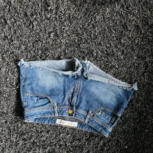 Primark shorts - Använda några gånger.  Normal i storleken. Färgar inte av sig.