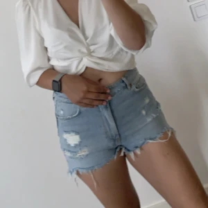 Shorts - Shorts som bara är använda en gång. Säljer då de inte passar mig längre