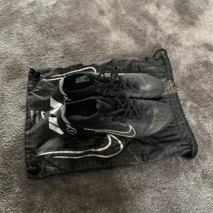 Fotbollsskor Nike Mercurial Vapor  - Nike Mercurial Vapor 14 Skick: Använda fåtal gånger (10/10)
