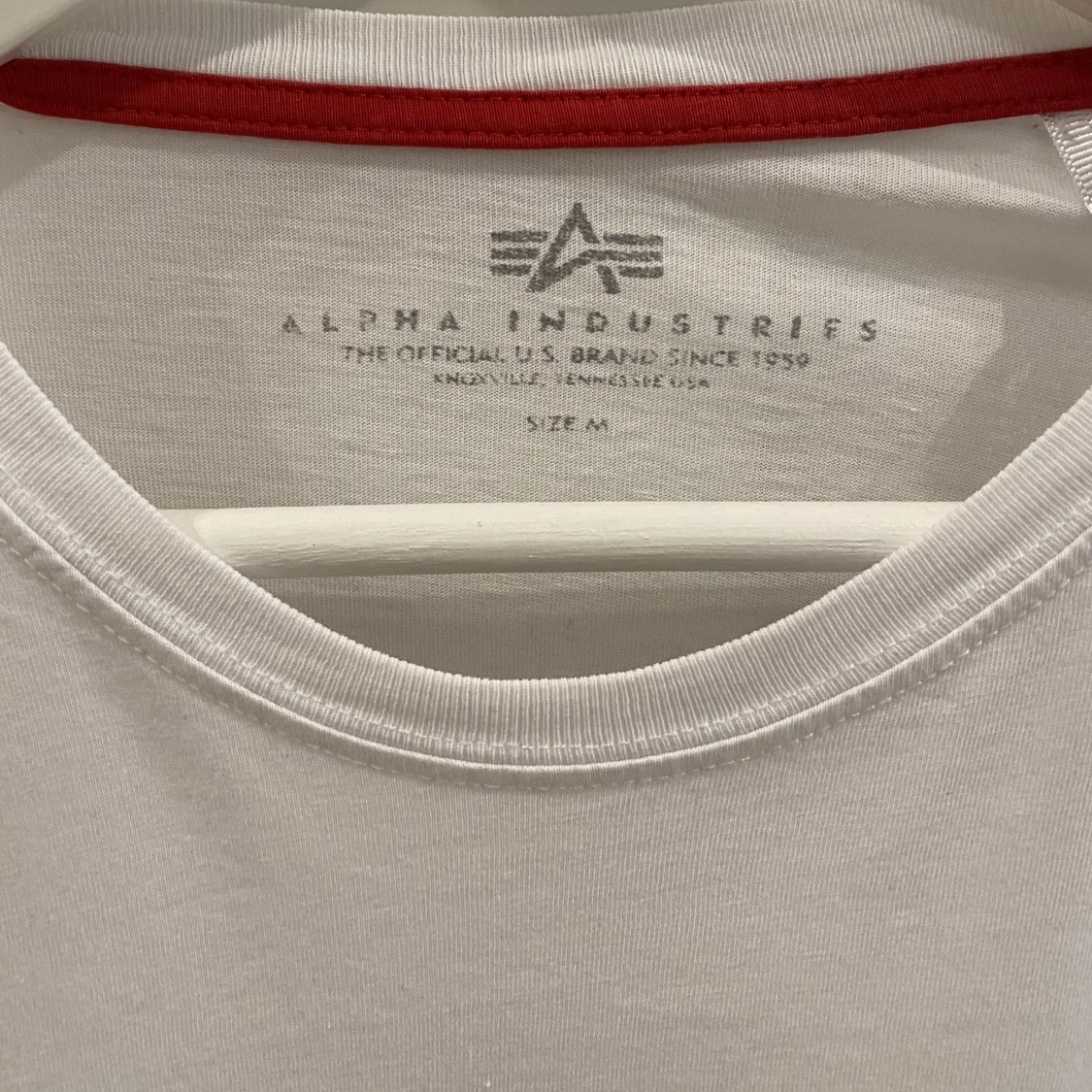 Långarmad tröja vit strl M - 91