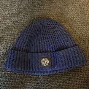Stone island mösda - Stone island mössa, storlek S