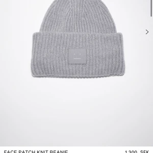 Söker acne mössa  - färg spelar inte jättestor roll