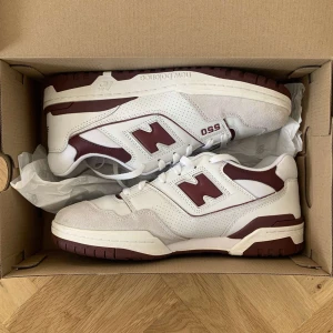 New balance 550 - New balance 550 ”sea salt burgundy” Använda en gång  Storlek 44,5