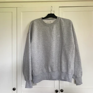 Oversize tröja  - Grå oversize tröja  Stl L 