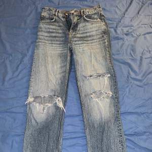 Gina Tricot jeans. Ny pris 600 kr 😊 