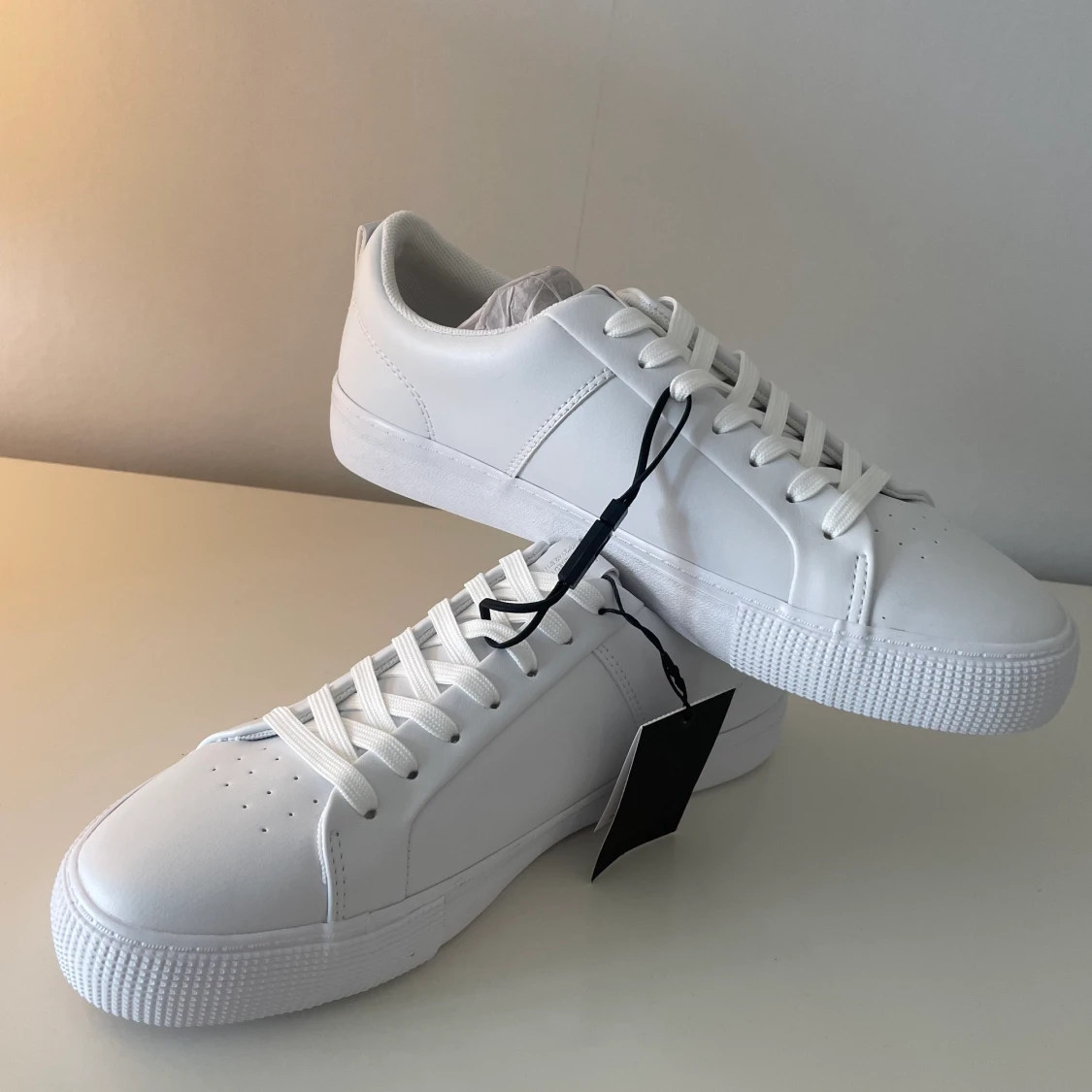 NYA: Sneakers från Pull & Bear - 90