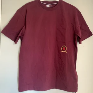 Tommy Hilfiger tshirt - Sällsynt ny Hilfiger Collection T-shirt 