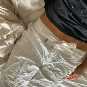 Linnebyxor - Super gulliga linnebyxor från zara med fickor på framsidan💕