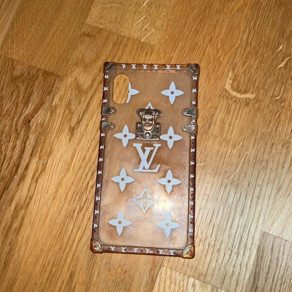 Louis Vuitton IPhone XS phone case. Accessoarer.